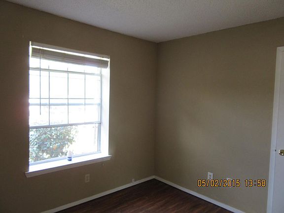 4th image of 1604 White Oak Ct