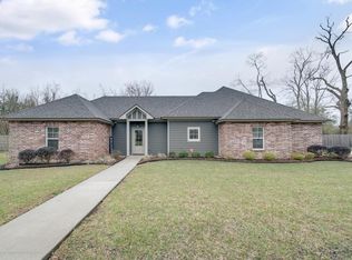 1035 Timber Trails Rd, Breaux Bridge, LA 70517