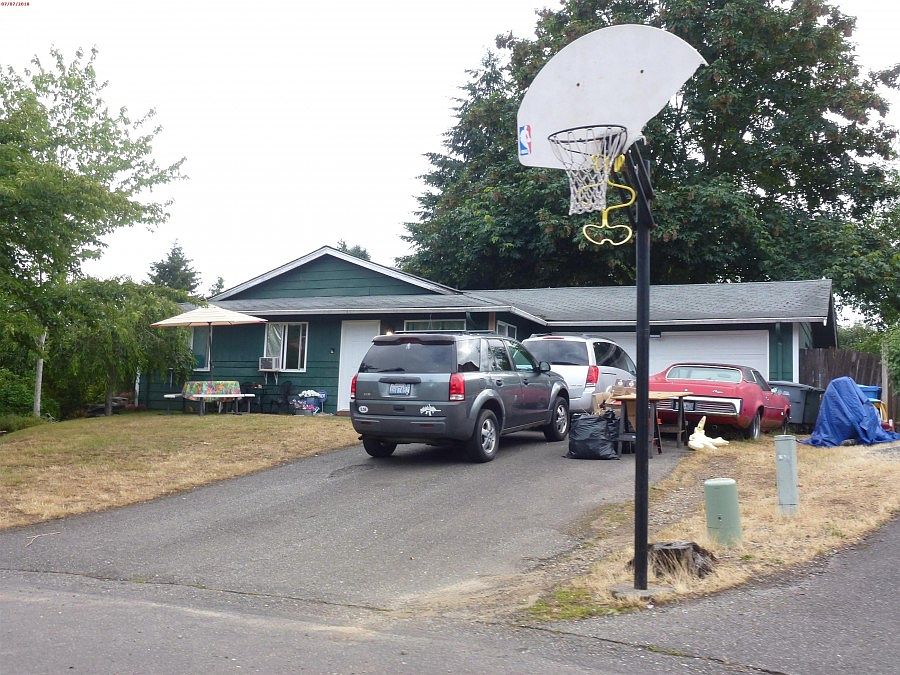 1st image of 2409 21st St SE