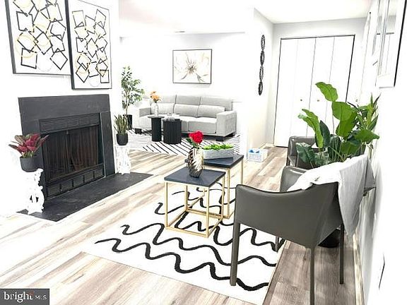 3rd image of 18032 Chalet Dr #26201