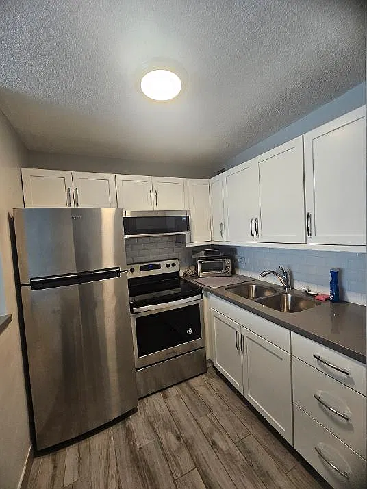 Studio, $1,850 — Photo 4