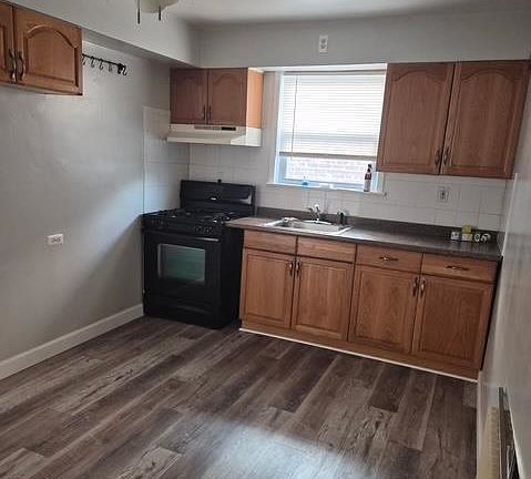 4th image of 801 73rd St