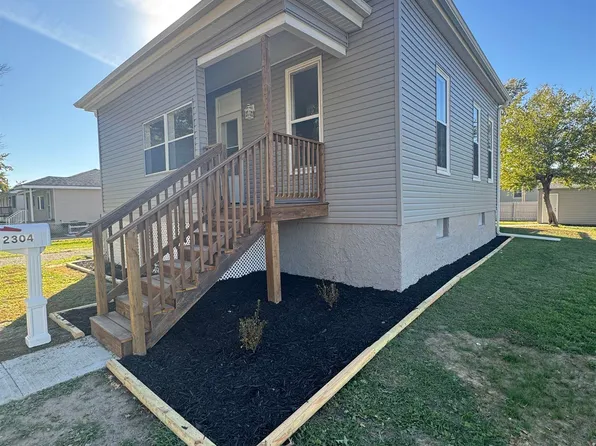 2304 S 11th St, Council Bluffs, IA 51501