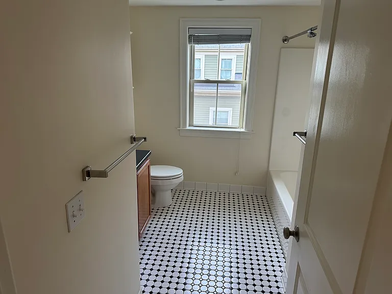 231 Douglas Ave #10 — Photo 9