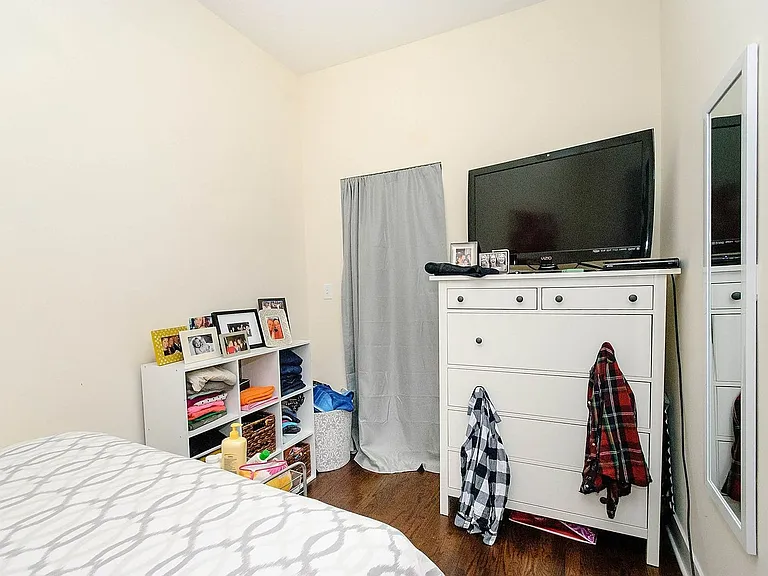 2110 W Division St #3R — Photo 14