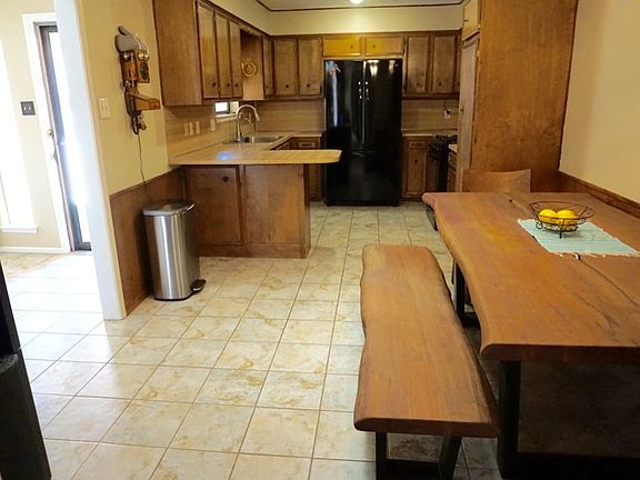 5th image of 3708 W Ohio Ave