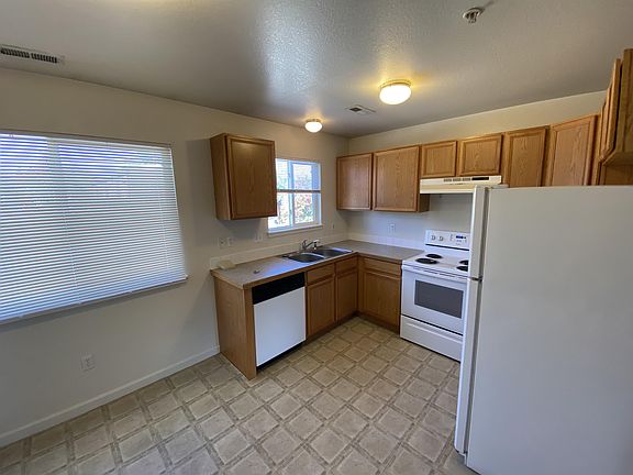 4th image of 3014 7th St