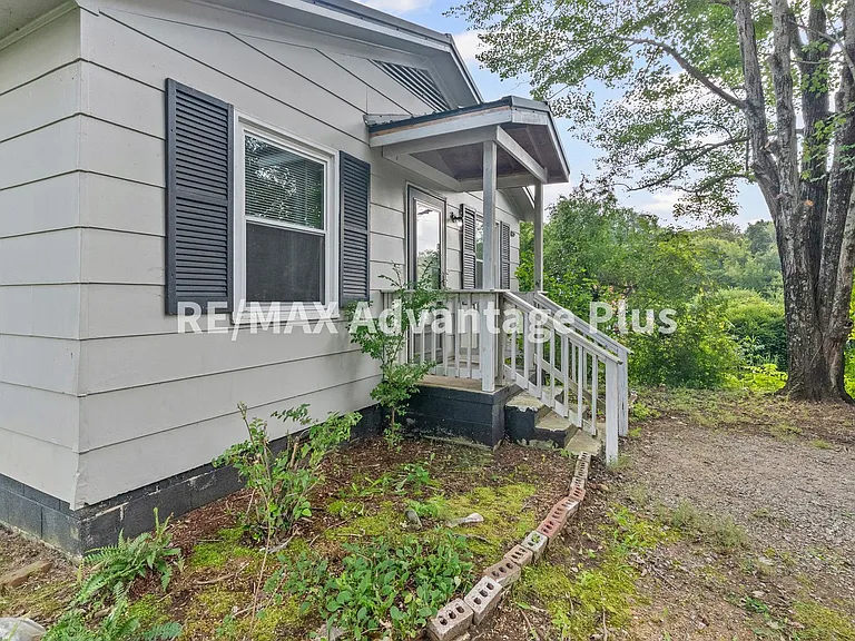 200 Gross St — Photo 42
