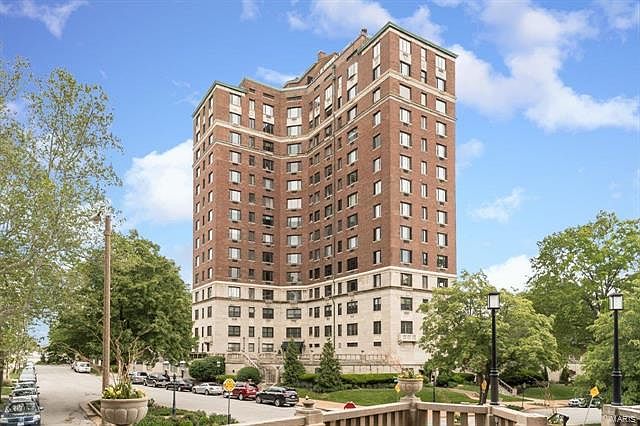1st image of 410 N Newstead Ave APT 8S