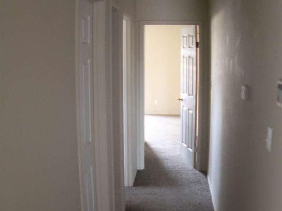 5th image of 845 Sutherland Dr