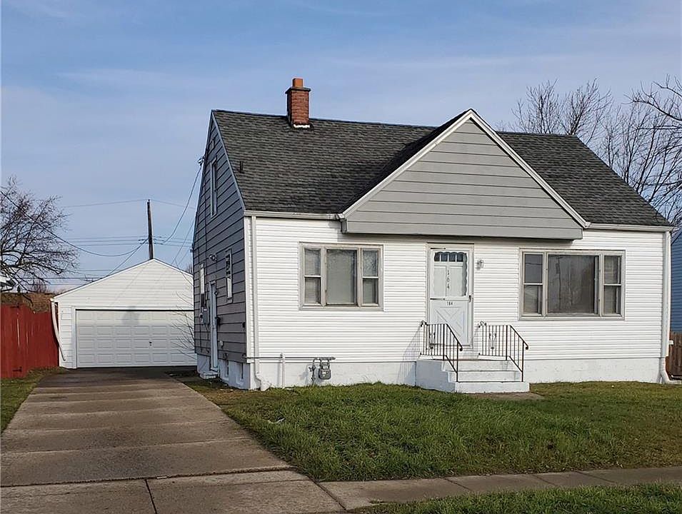 1st image of 164 Moulton Ave