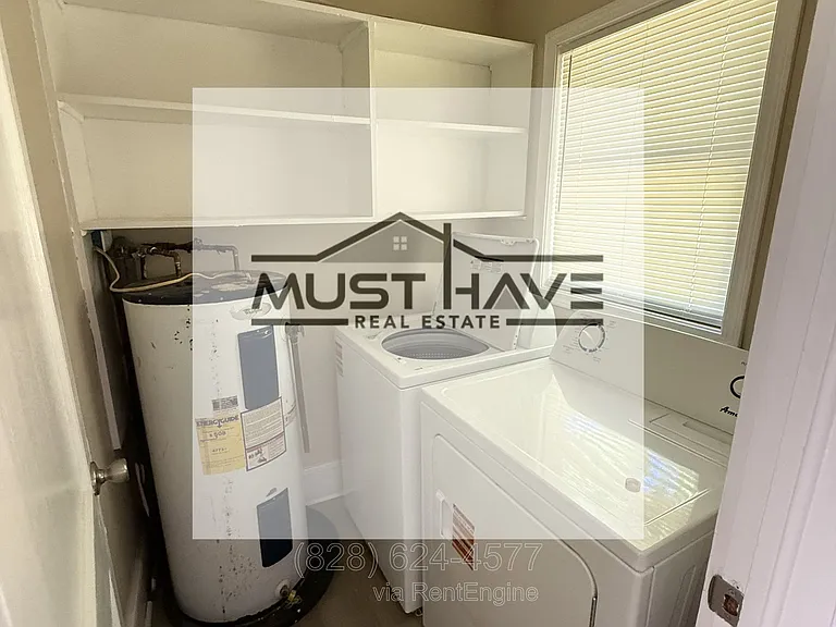 202 Newland Pl NW — Photo 9