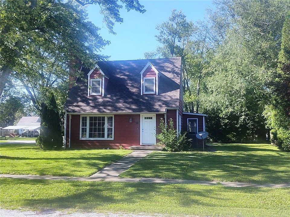 16 W St, Sullivan, IL 61951 Zillow