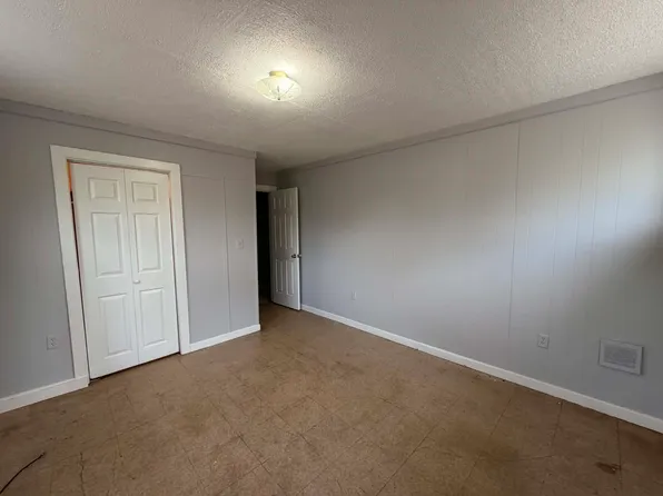74 Franklin St #74, Plymouth, PA 18651