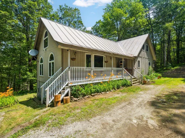 24 Mary White Road, Tunbridge, VT 05077