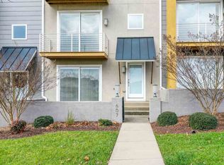 607 Lochlyn Hill Dr, Charlottesville, VA