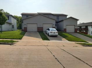 2143 Hummingbird Dr #1, Dubuque, IA 52002