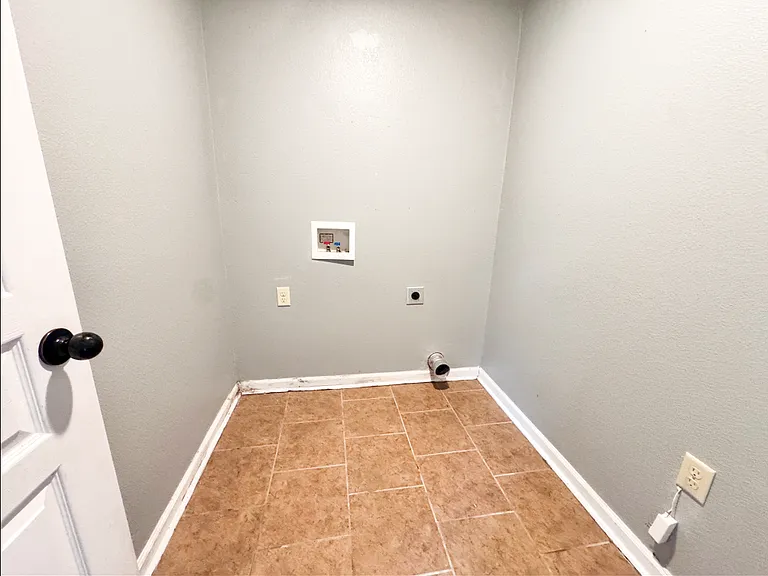 353 Wildwood Point — Photo 11