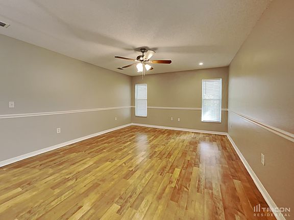 2nd image of 1837 Villa Dr