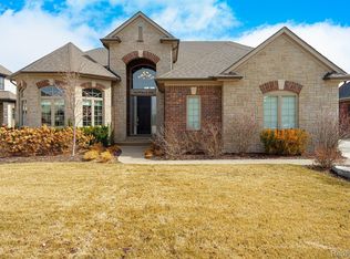 54678 Black Hills Ln, Shelby Township, MI 48316