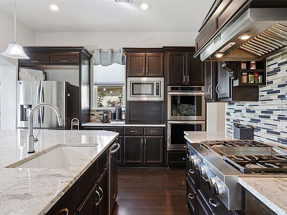 3rd image of 111 Serene Hilltop Cir