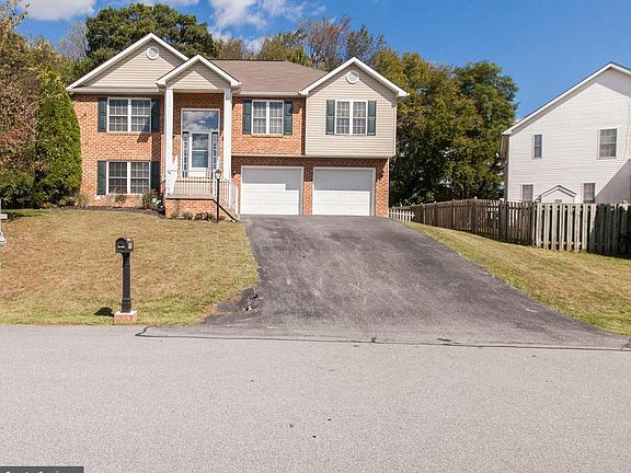 2nd image of 9950 Stephanie Ln