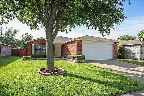 3105 Westview Dr Photo 1