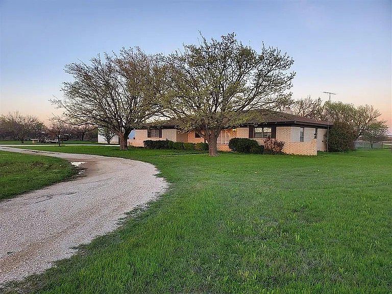 1st image of 935 Bacacita Farms Rd