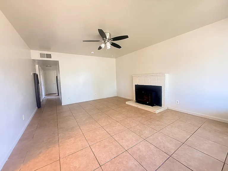 4641 N Fresno St — Photo 2