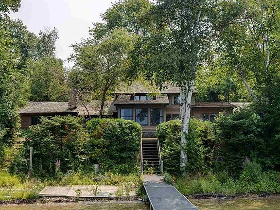 4th image of 3333 N Lake Leelanau Dr