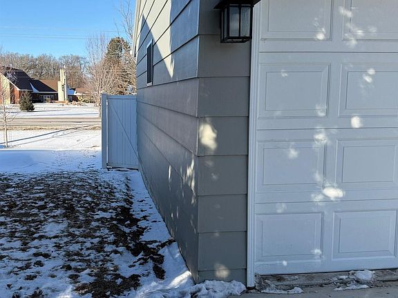 5th image of 2512 Sunset Dr