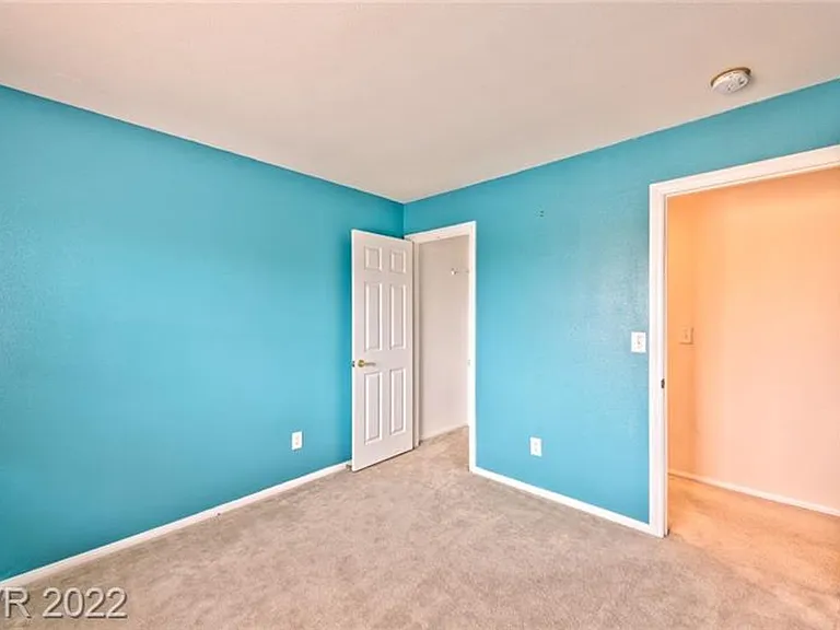 9501 Wooded Heights Ave — Photo 12
