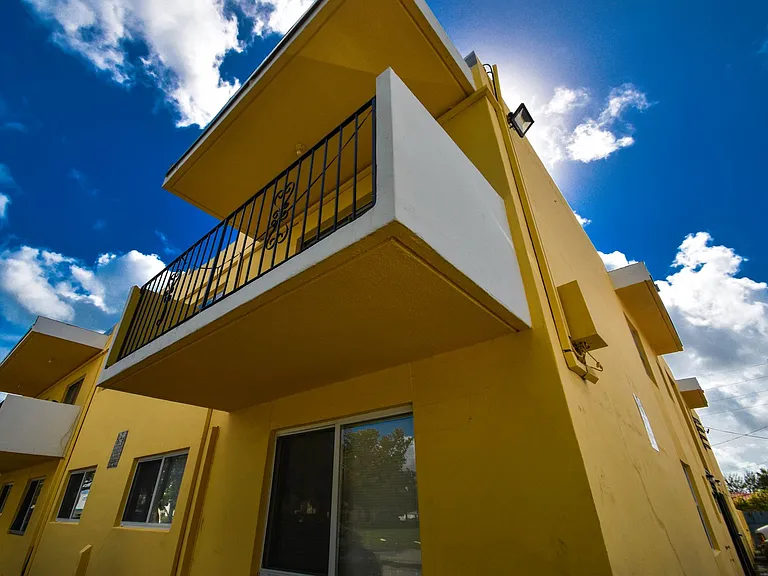 Dixie Apartments — Photo 14