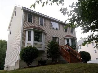 5 Hardwood Dr, Billerica, MA 01821
