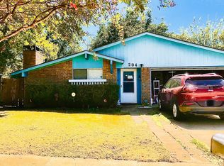 204 Stonecreek Dr, Arlington, TX 76014