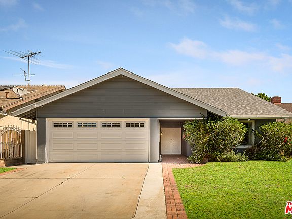 2nd image of 11609 Cantlay St