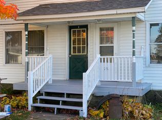 232 Dodge Ave, Sackets Harbor, NY 13685