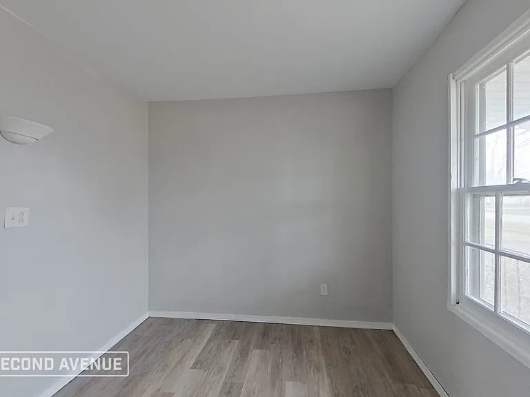 689 Lucille Dr — Photo 12