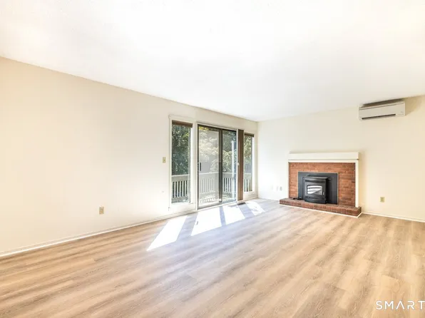 547 Heritage Village #D, Southbury, CT 06488