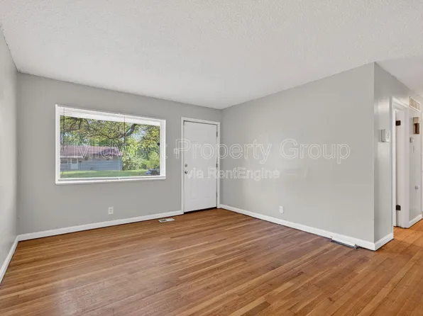 257 Glen Garry Rd, Saint Louis, MO 63137