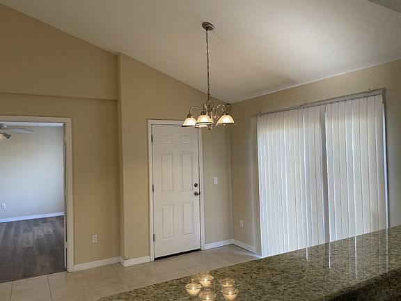5th image of 4823 Jeanette Ct