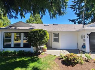 493 Pioneer Cres #6, Parksville, BC V9P 1V2