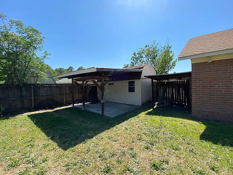 722 Cindy Ln — Photo 14