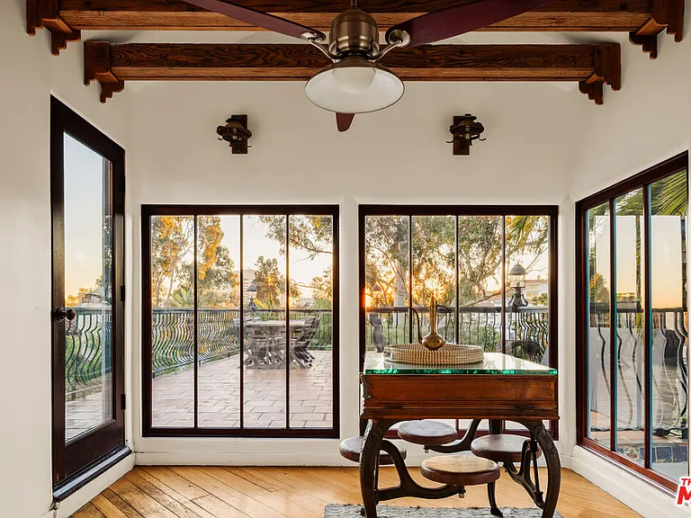 2002 N Las Palmas Ave — Photo 6