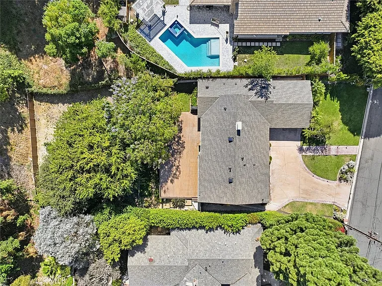 2 Santa Bella Rd — Photo 38