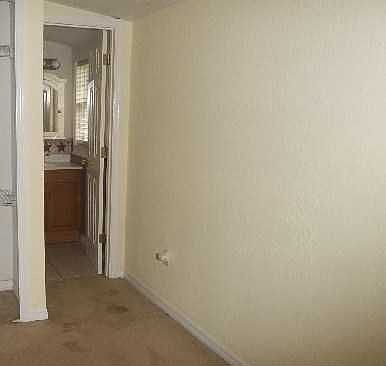 4th image of 1104 Cottonwood St