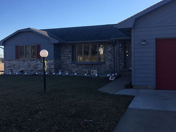 4th image of 1029 Country Club Dr
