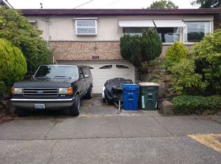 4136 Hillcrest Ave SW, Seattle, WA 98116
