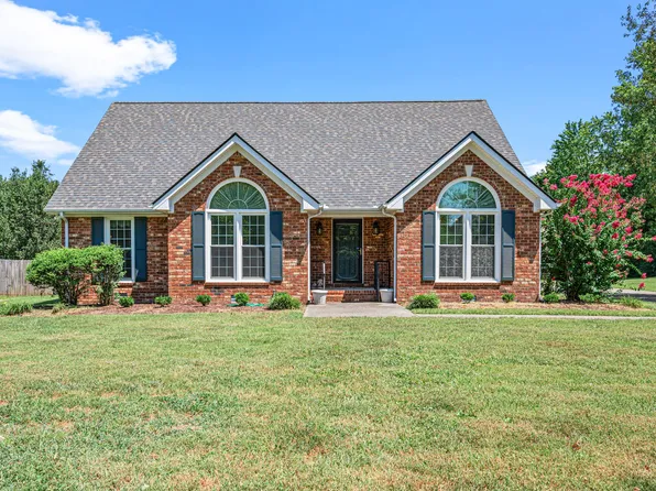 2406 Colfax Dr, Murfreesboro, TN 37129