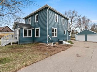 112 S Birch Ave, Gillett, WI 54124